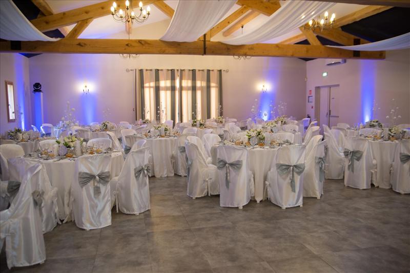 Deux salles équipées pour tous vos évènements au coeur des Alpilles près de Nîmes